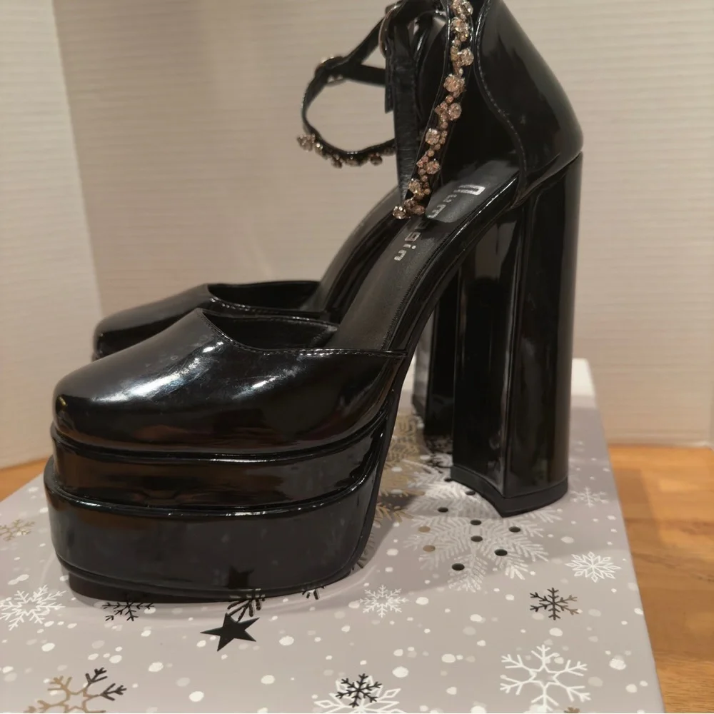 Numagin Black Platform Heels with Rhinestone Strap sz 37.5  or US‎ 7